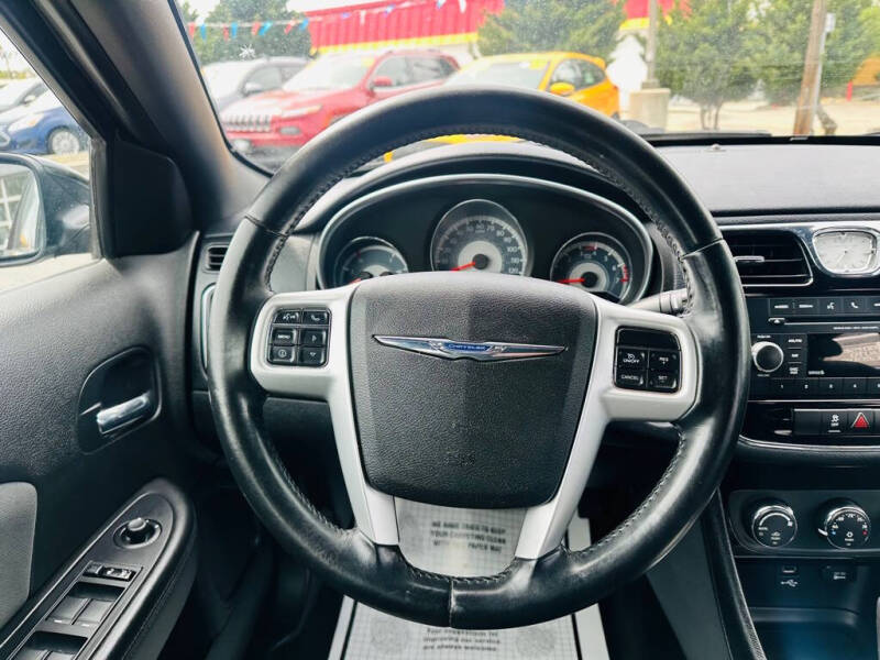 2012 Chrysler 200 Touring