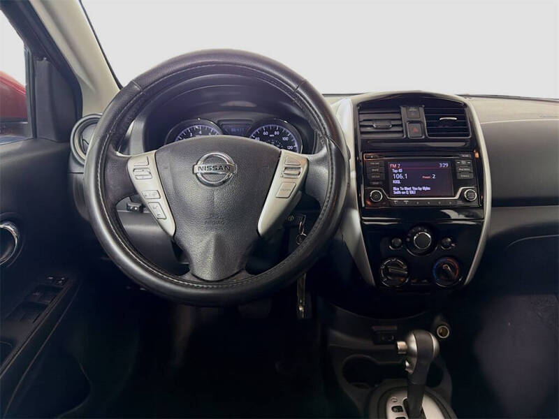2017 Nissan Versa 1.6 SV