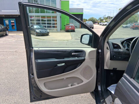 2016 Dodge Grand Caravan American Value Package