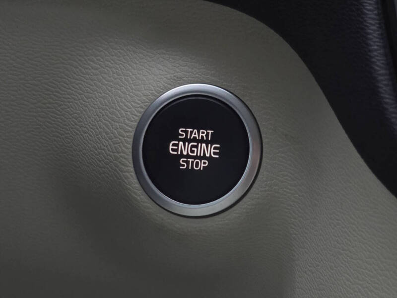 2021 Volvo XC40 T5 Momentum