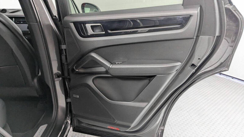 2019 Porsche Cayenne S