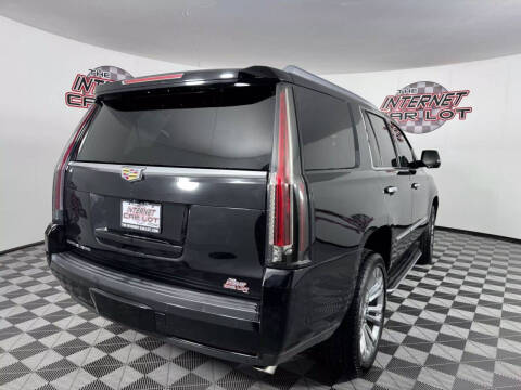 2018 Cadillac Escalade Luxury