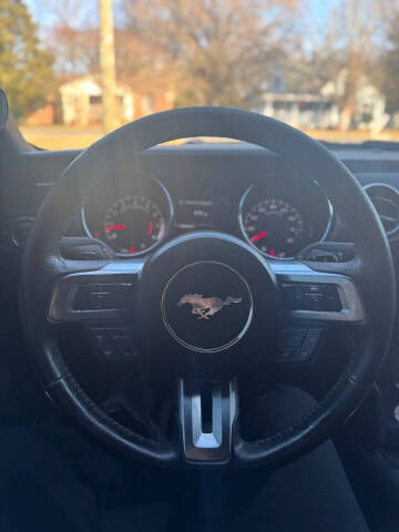 2015 Ford Mustang V6