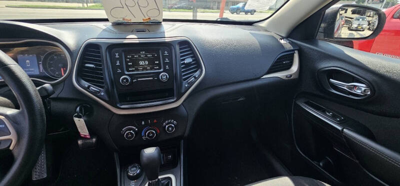 2016 Jeep Cherokee Sport