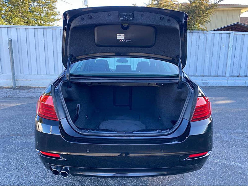 2016 BMW 5 Series 528i