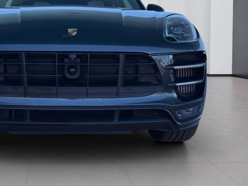 2017 Porsche Macan Turbo