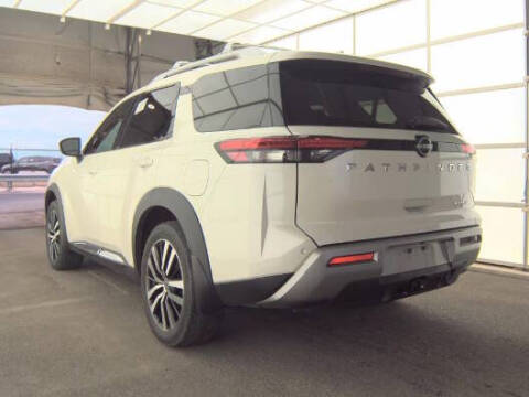 2023 Nissan Pathfinder Platinum