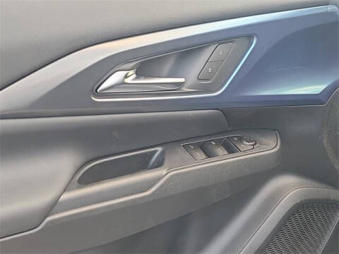 2026 Chevrolet Equinox EV LT 2