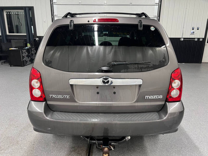 2005 Mazda Tribute s
