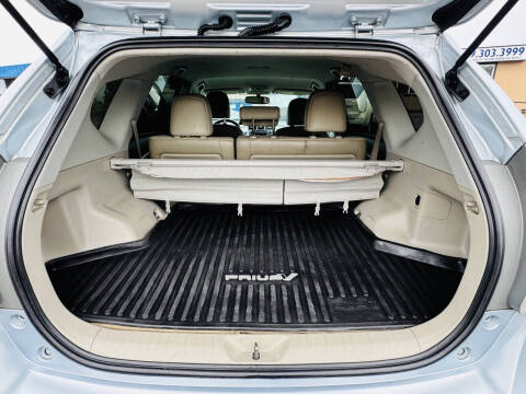 2012 Toyota Prius v Five