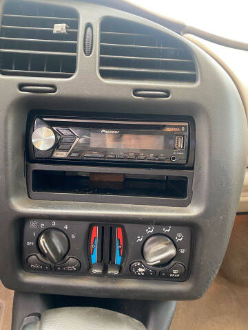 2003 Chevrolet Monte Carlo LS