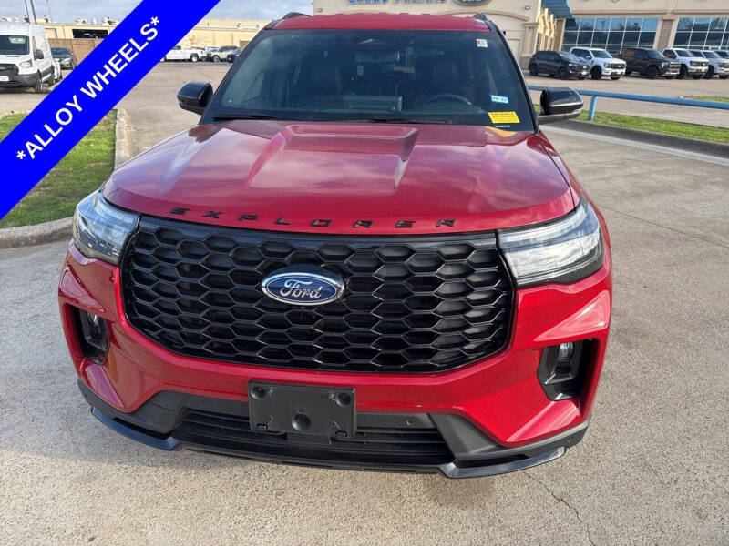 2025 Ford Explorer ST-Line