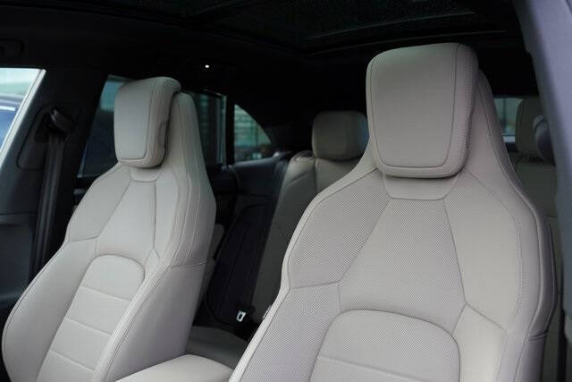 2025 Porsche Macan 4 Electric