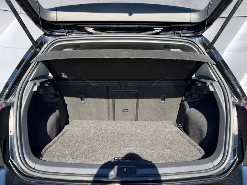 2016 Volkswagen Golf TSI S