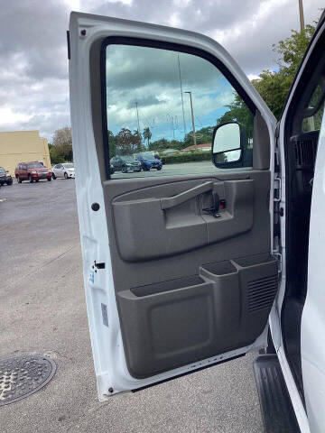 2023 Chevrolet Express LS 3500