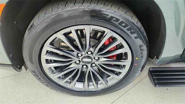 2023 Cadillac Escalade-V