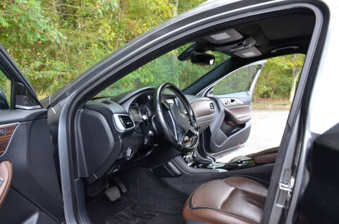 2017 Infiniti QX30 Premium