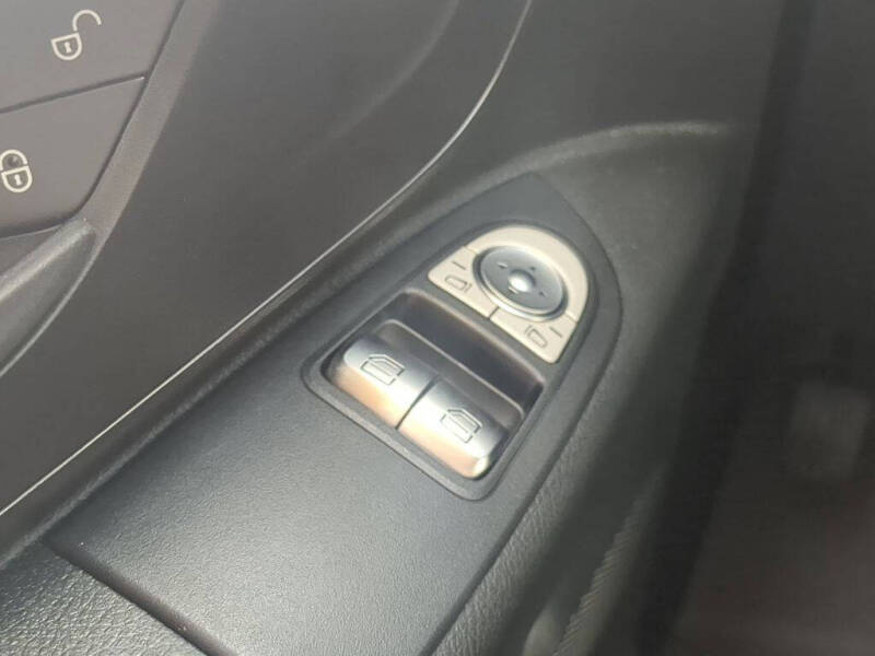 2023 Mercedes-Benz Metris Passenger