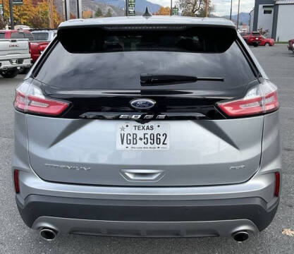 2024 Ford Edge Titanium