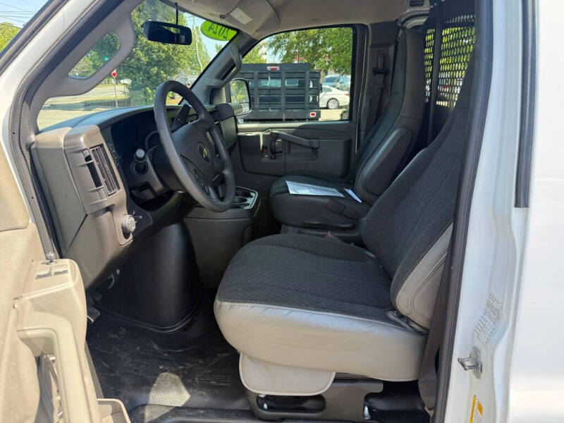 2024 Chevrolet Express 2500