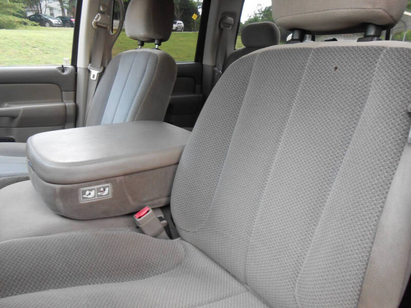 2004 Dodge Ram 1500 SLT