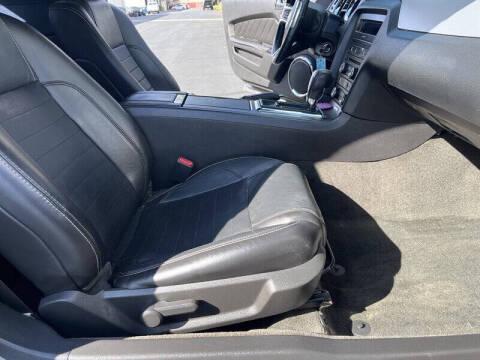 2014 Ford Mustang V6