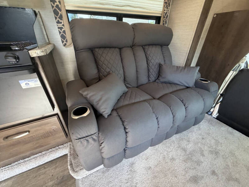 2018 Jayco Redhawk