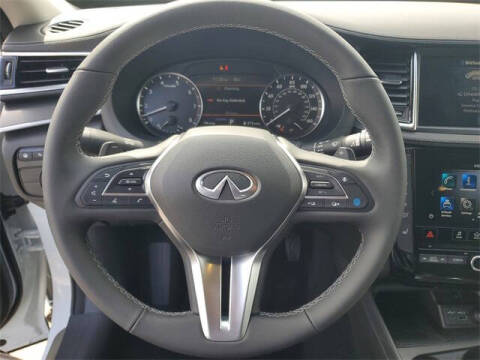 2025 Infiniti QX50 Luxe