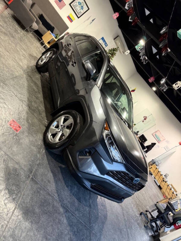 2021 Toyota RAV4 Hybrid XLE Premium