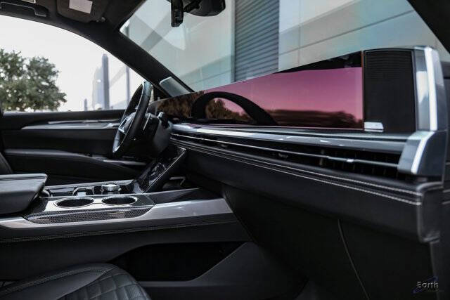 2025 Cadillac Escalade-V