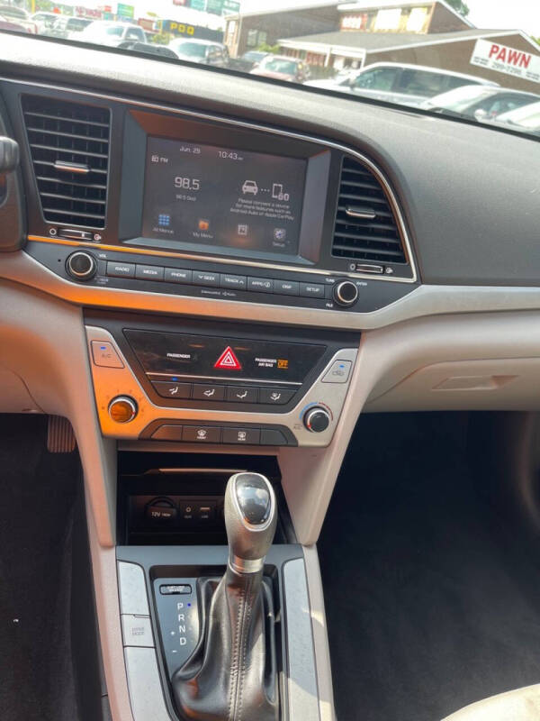 2018 Hyundai Elantra