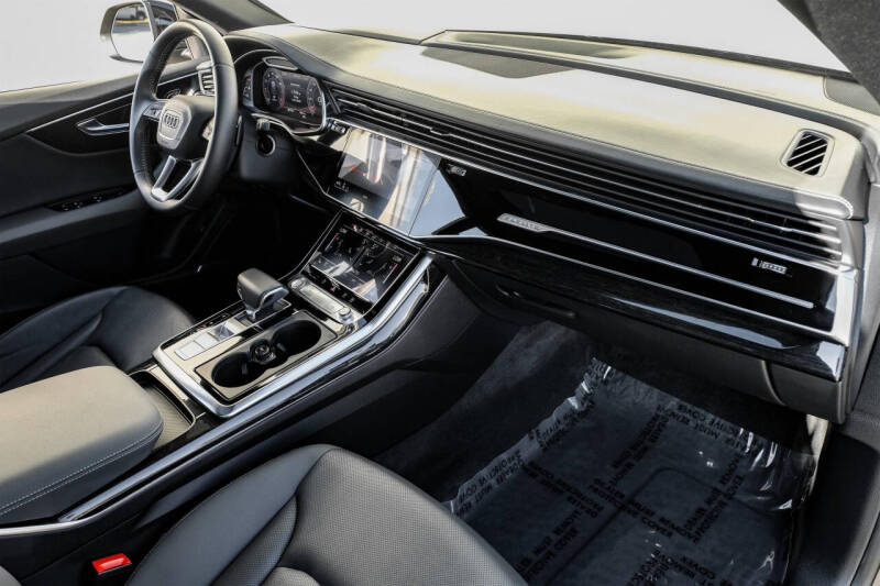 2019 Audi Q8 quattro Prestige 55 TFSI