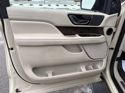 2018 Lincoln Navigator Select