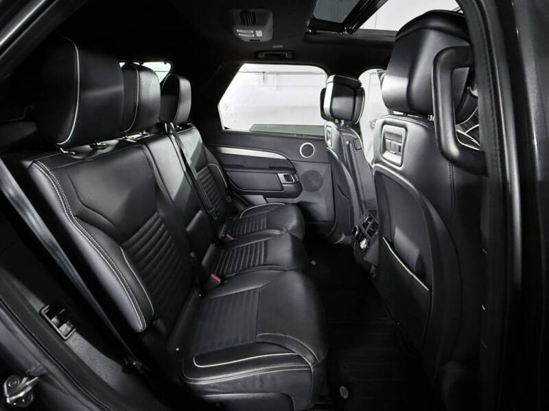 2022 Land Rover Discovery P360 HSE R-Dynamic