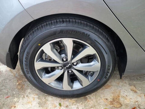 2023 Kia Rio 5-Door S