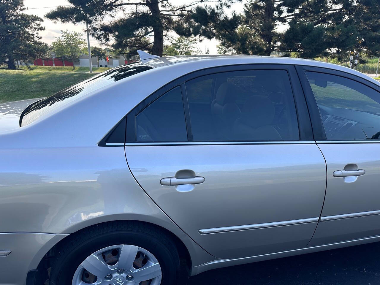 2009 Hyundai SONATA for sale at Genuine Motors in Schaumburg, IL