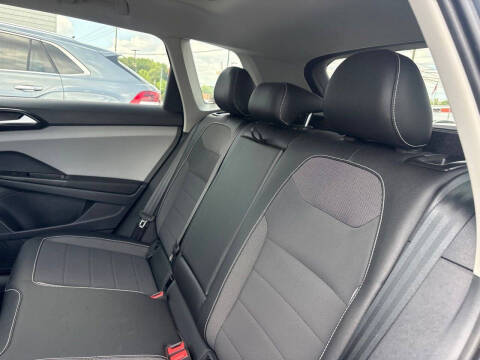 2023 Volkswagen Taos SE