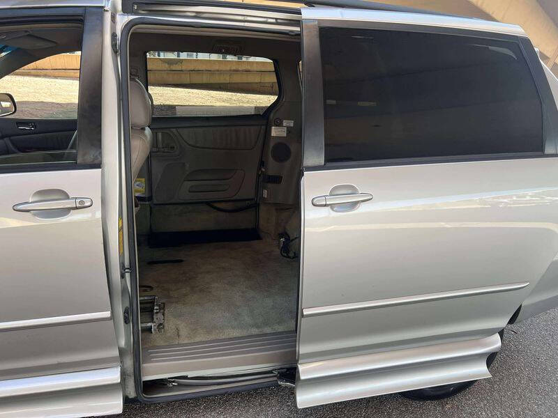 2004 Toyota Sienna