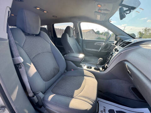 2011 Chevrolet Traverse LS