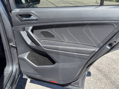 2022 Volkswagen Tiguan SE R-Line Black