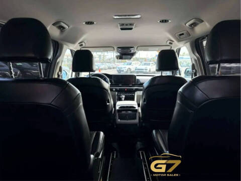 2023 Kia Carnival EX