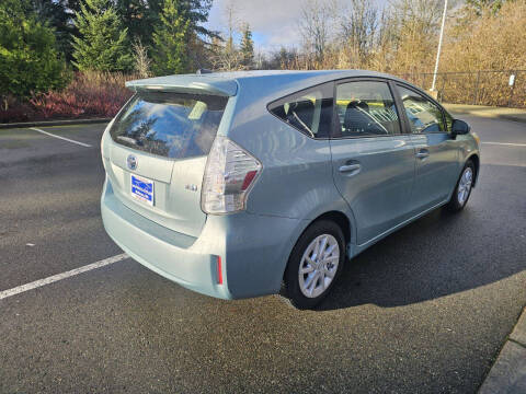 2013 Toyota Prius v Two
