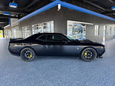 2016 Dodge Challenger 392 HEMI Scat Pack Shaker
