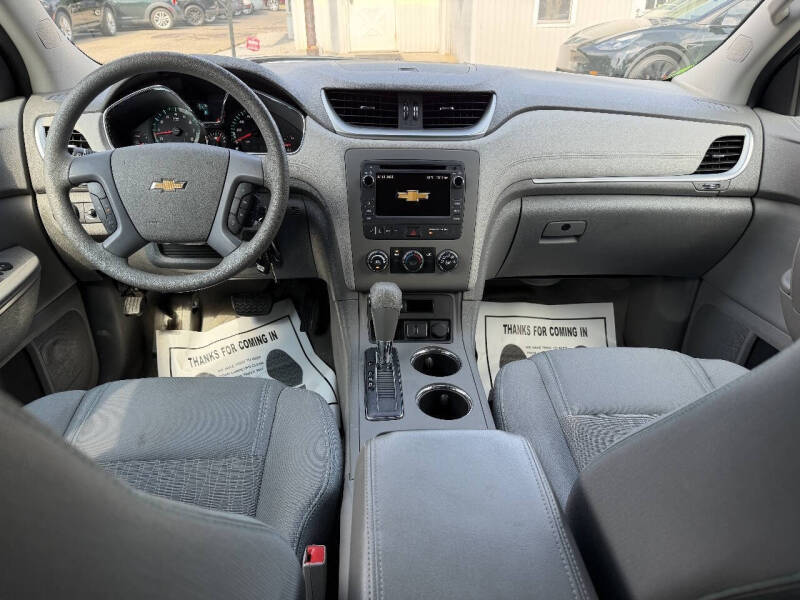2017 Chevrolet Traverse LS