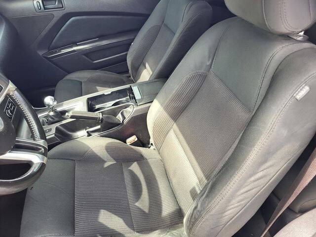 2014 Ford Mustang V6