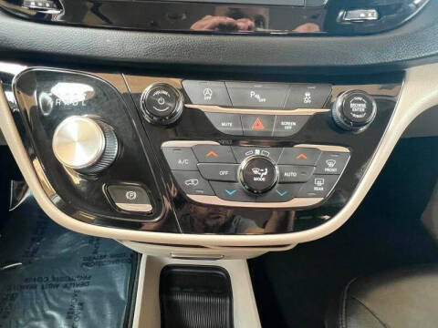 2019 Chrysler Pacifica Touring L
