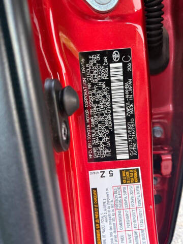 2017 Toyota Prius Three Touring