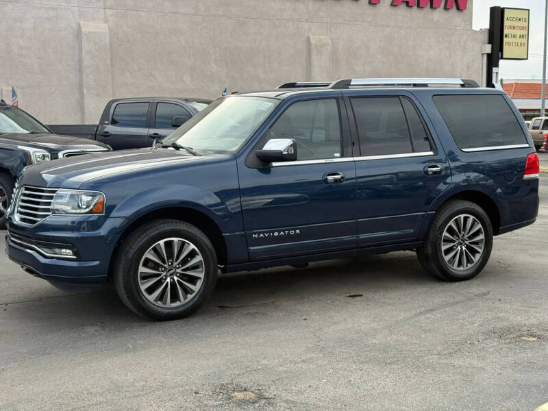2017 Lincoln Navigator Select