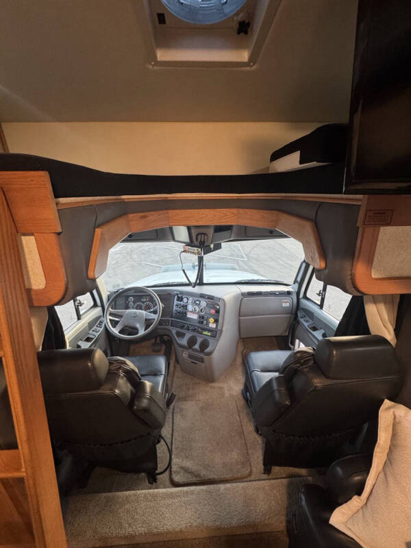 2006 Freightliner Haulmark