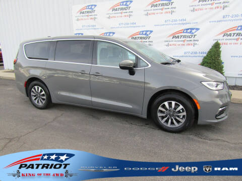 2023 Chrysler Pacifica Plug-In Hybrid for sale at PATRIOT CHRYSLER DODGE JEEP RAM in Oakland MD